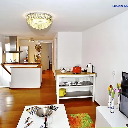 Luxury I Golden Heart